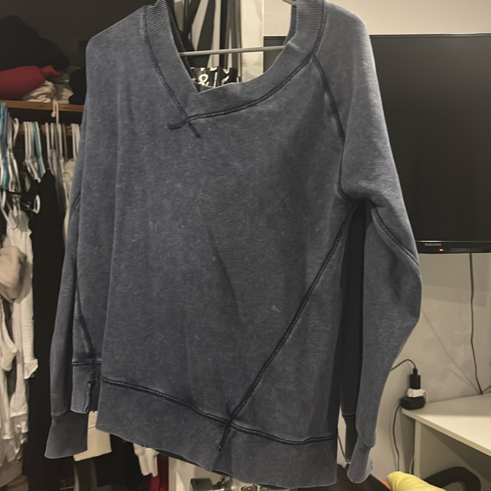 Oversized blue aerie crewneck